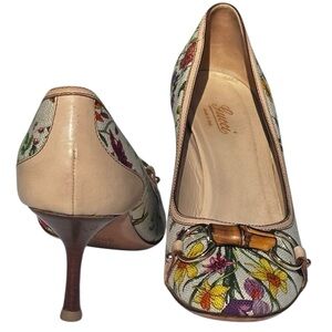 Gucci Flora Bamboo Runway Pumps Heels Canvas Leather Vintage US 9 1/2 B Medium